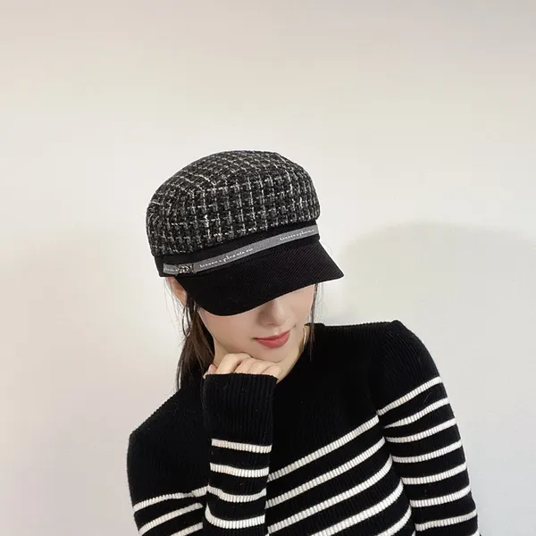 Stylish Striped Knit Sweater - Elegant and Versatile Essential