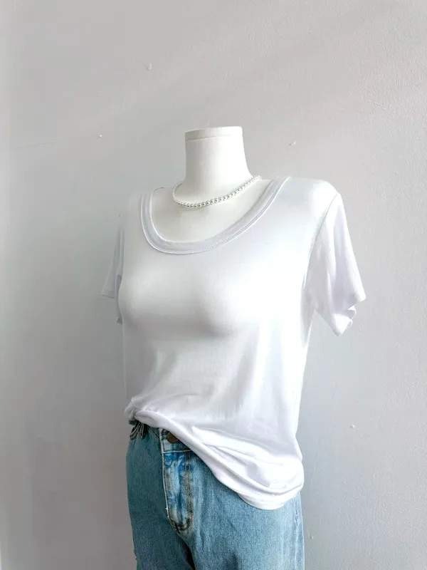 Minimalist Comfortable White T-Shirt for Women, Perfect for Daily Wear