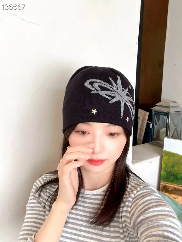 Stylish Star Embroidered Women's Hat - Warm and Unique