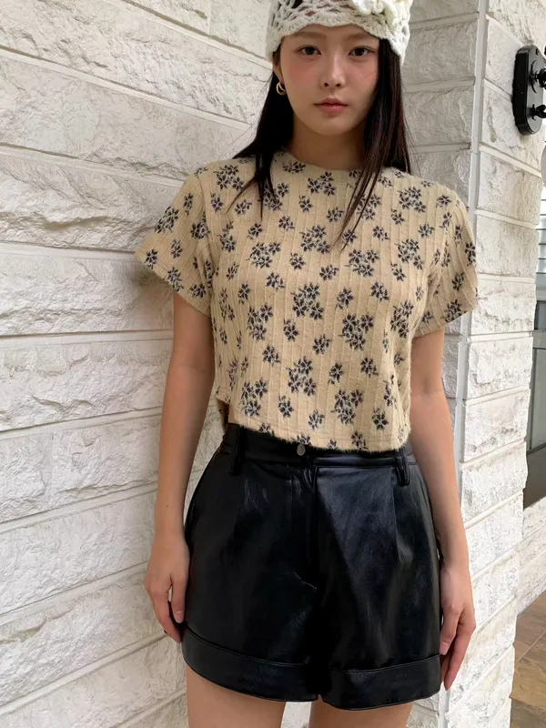 Fresh Floral Print Short-Sleeve Top, Comfortable and Breathable