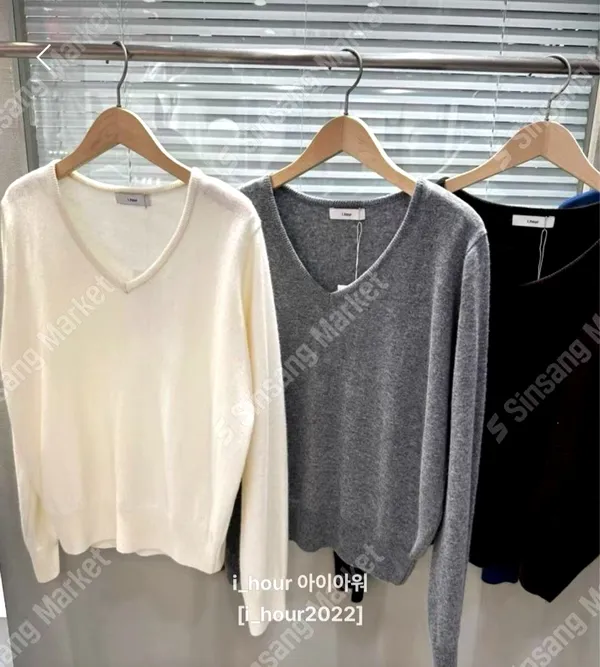 Elegant and Versatile V-Neck Top for Women - Simple Comfort