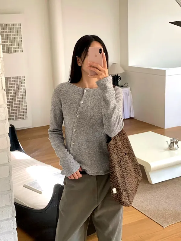 時尚簡約女裝開衫，舒適針織材質