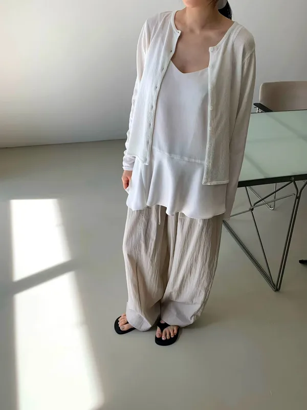 Stylish and Versatile Women's Top, Comfortable and Breathable, Perfect for Summer