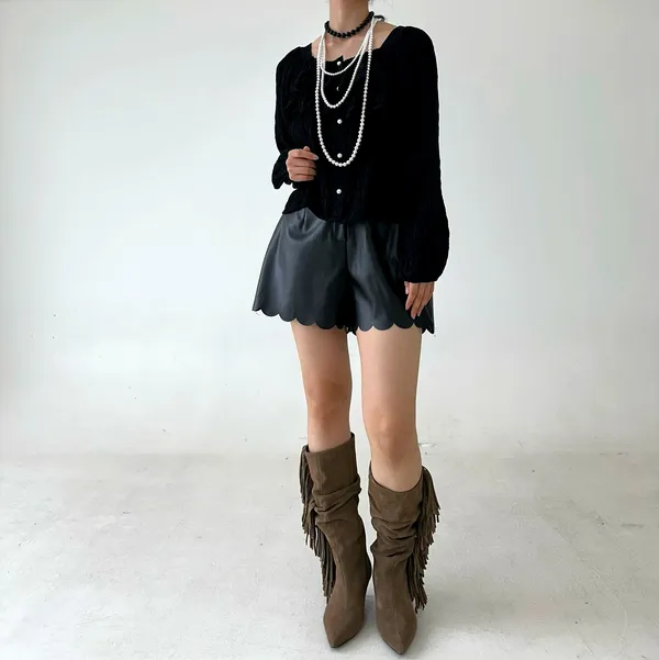 Chic Versatile Women's Top - Elegant Style for Any Occasion
