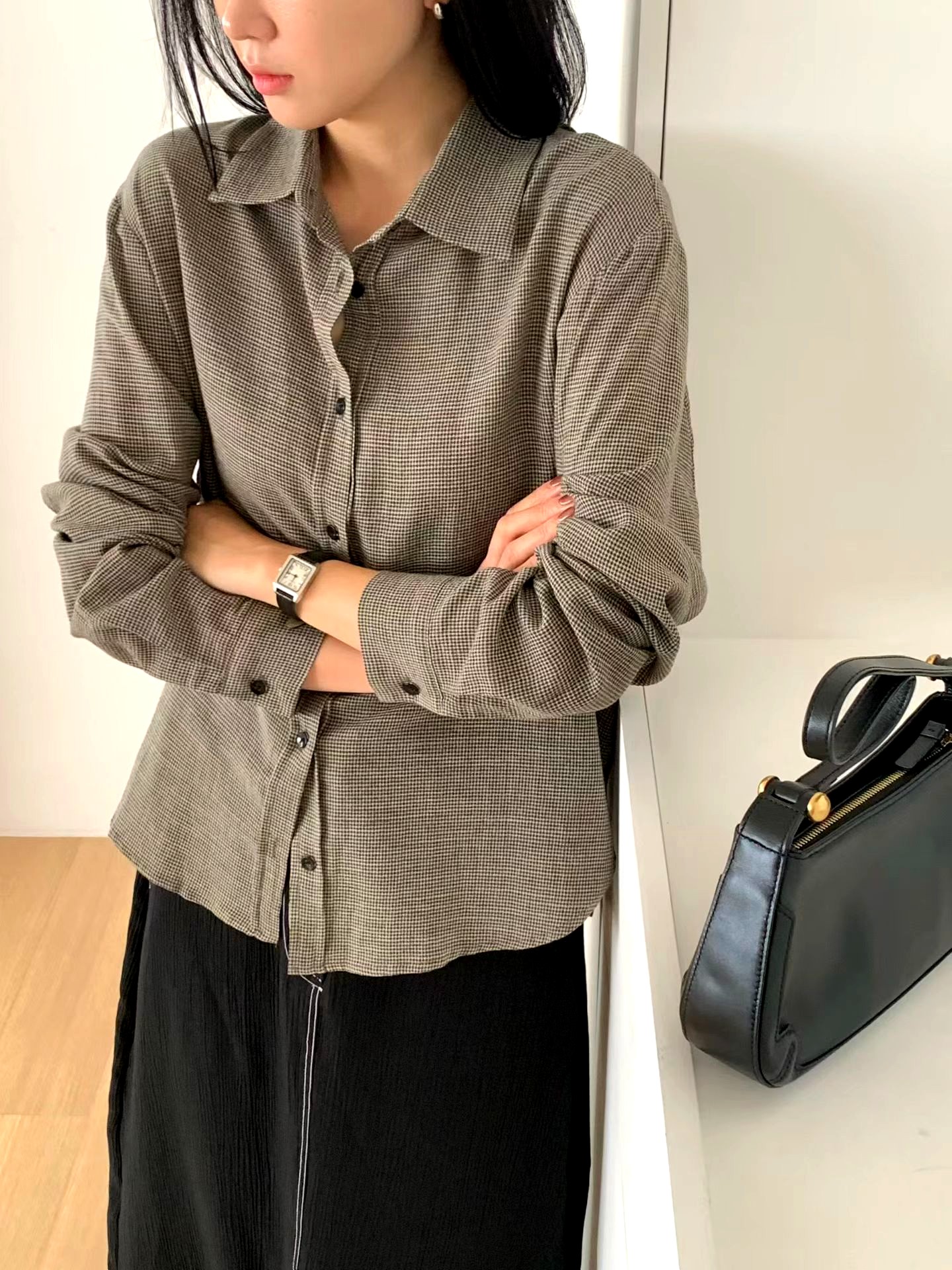 패셔너블 체크 여성 셔츠, 우아하게 활용 가능