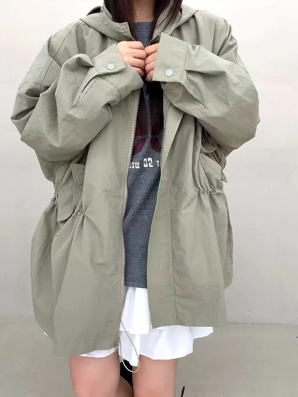 Stylish Women's Trench Coat, Lightweight and Comfortable for Spring and Autumn Wear