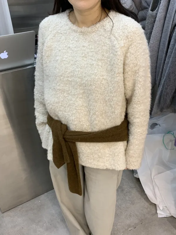 Warm and Comfortable Plush Knit Top with Stylish Belt