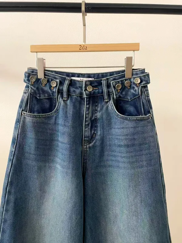 Fashionable Loose Denim Jeans, Comfortable and Versatile for Any Occasion