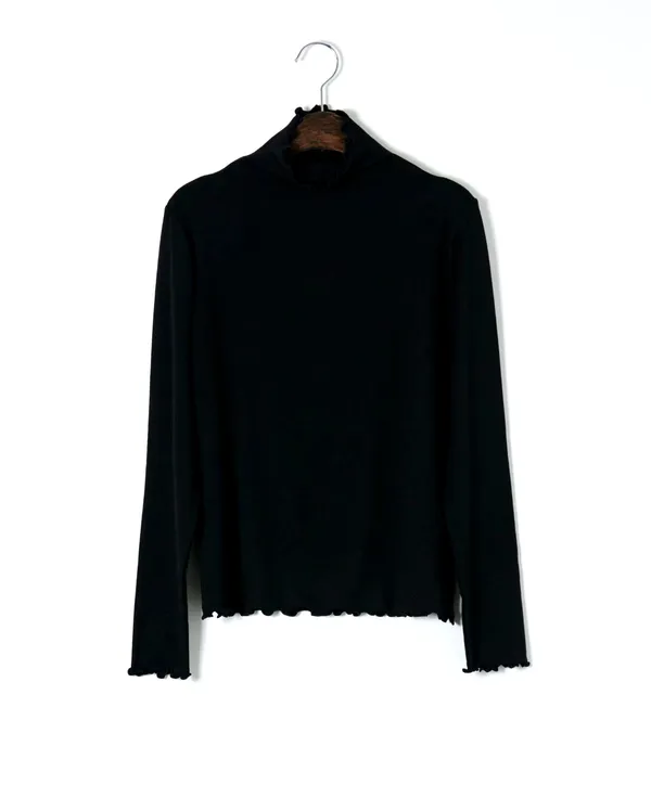 Fashionable Black Turtleneck Top for Women, Comfortable and Versatile
