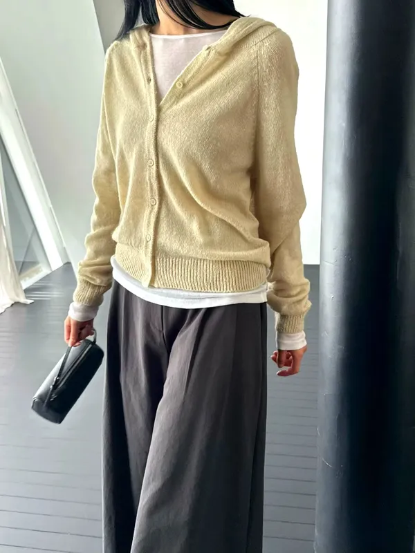 เสื้อการ์ดหญิงเบาและสบาย - เหมาะสำหรับการแต่งตัวในชีวิตประจำวัน