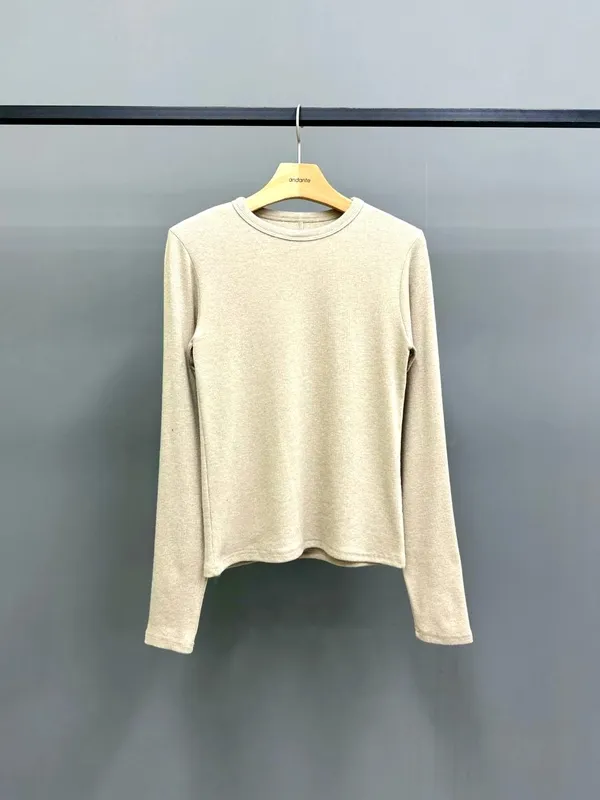 Minimalist Basic Long Sleeve Women's Top - Comfortable and Versatile