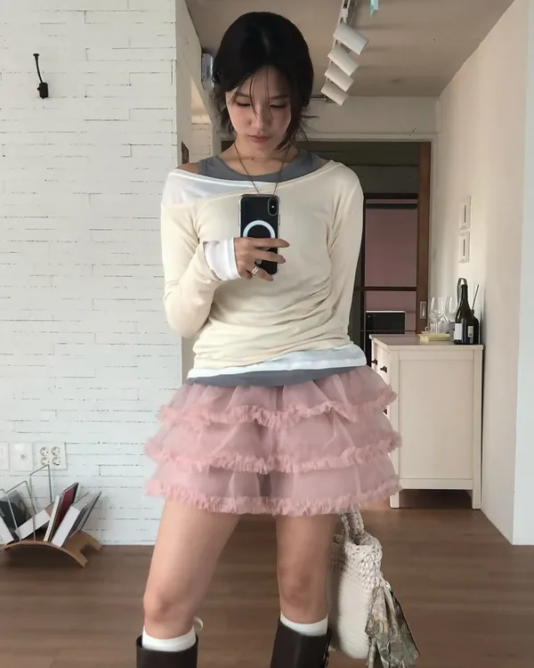 Sweet Tulle Skirt, Showcasing Youthful Vitality