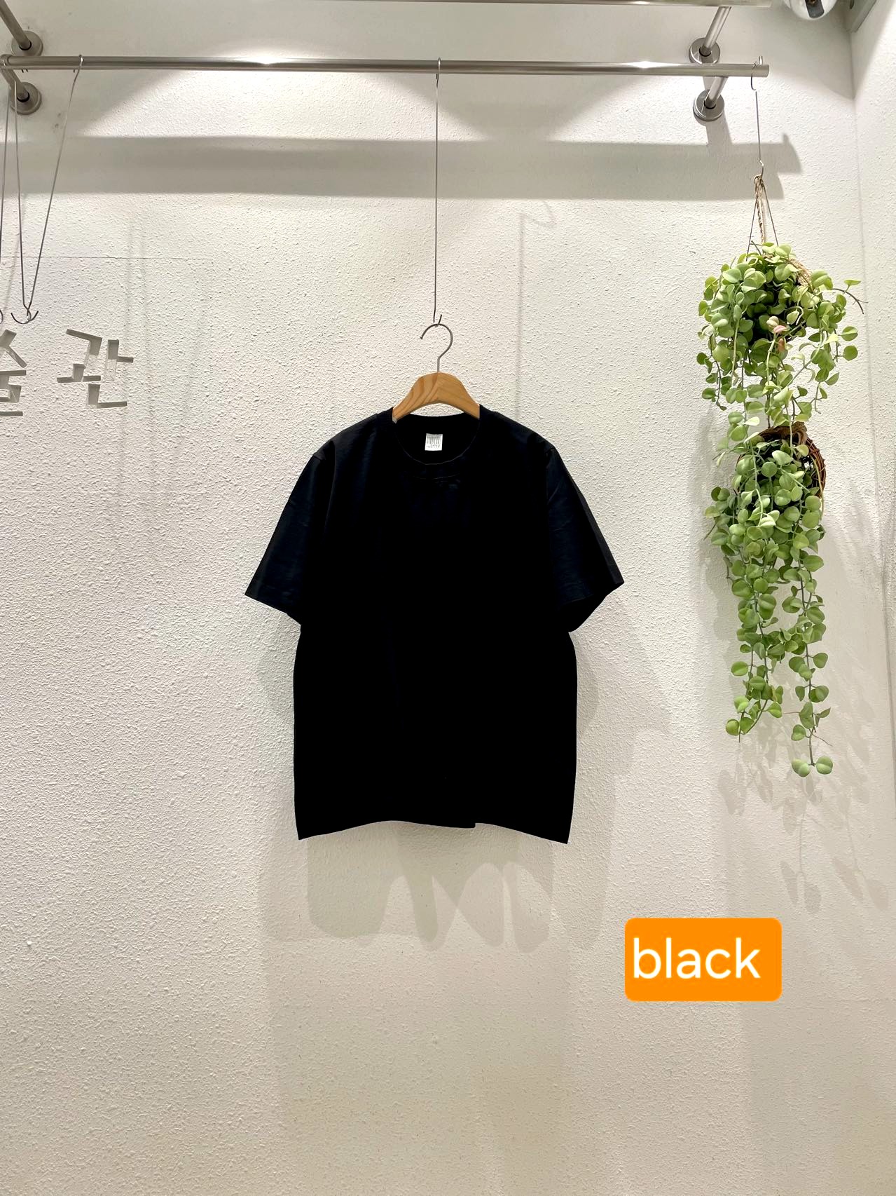 스타일리시 미니멀리스트 여성 탑 - 네 가지 색상 선택 가능