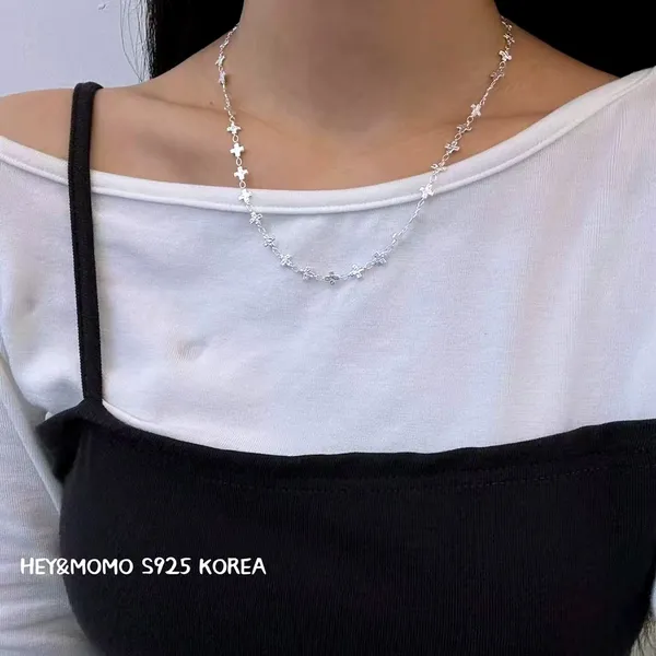 Stylish 925 Silver Star Necklace - Elegant Women's Accessory Necklace
