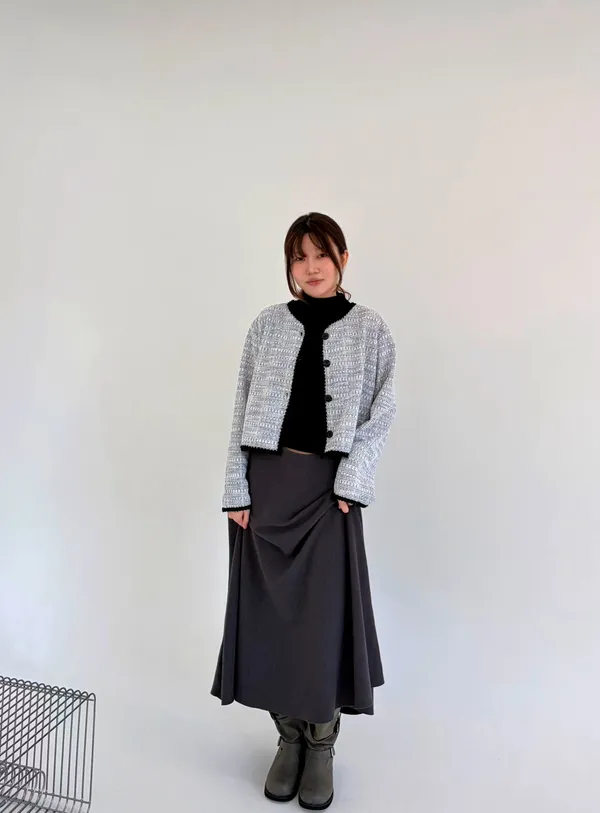 Chic and Elegant Women's Coat, Perfect for Fall and Winter Styling