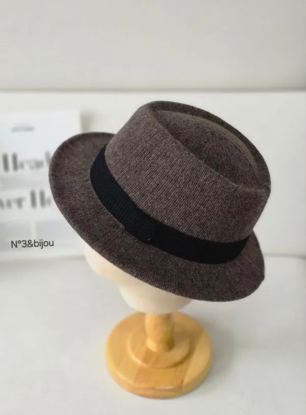 Stylish Wool Felt Hat - Elegant and Perfectly Matched
