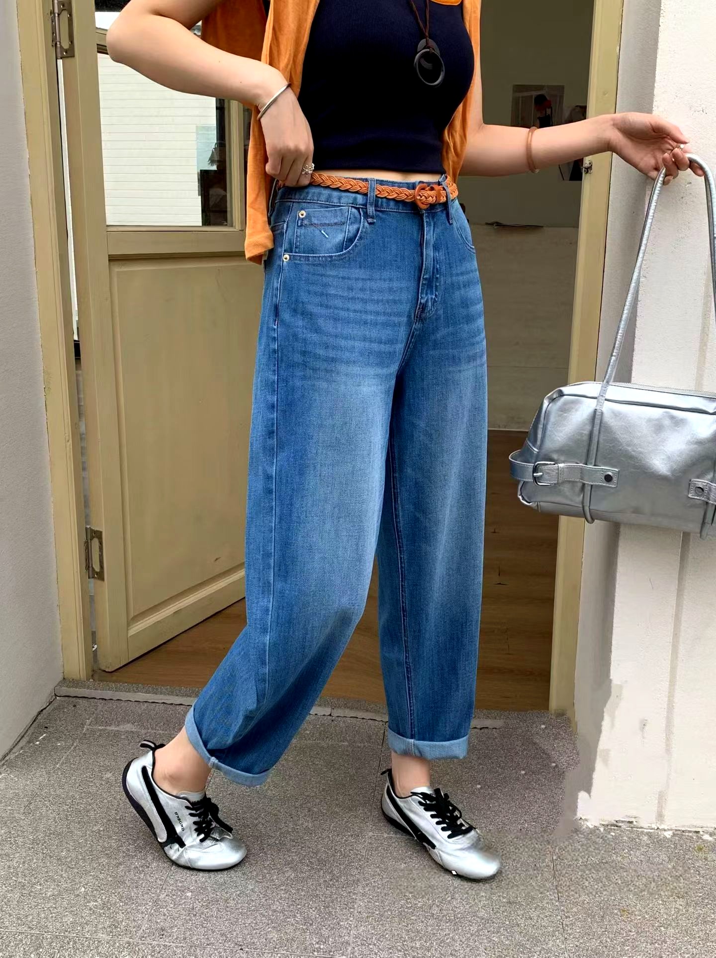 패셔너블한 루즈핏 청바지, 편안한 캐주얼 스타일