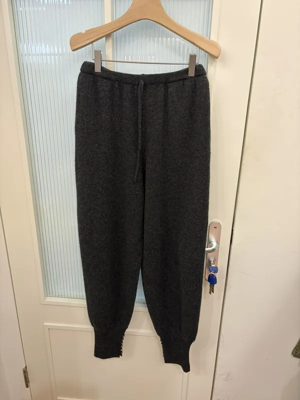 Stylish and Comfortable High-Waisted Knitted Pants for Autumn and Winter