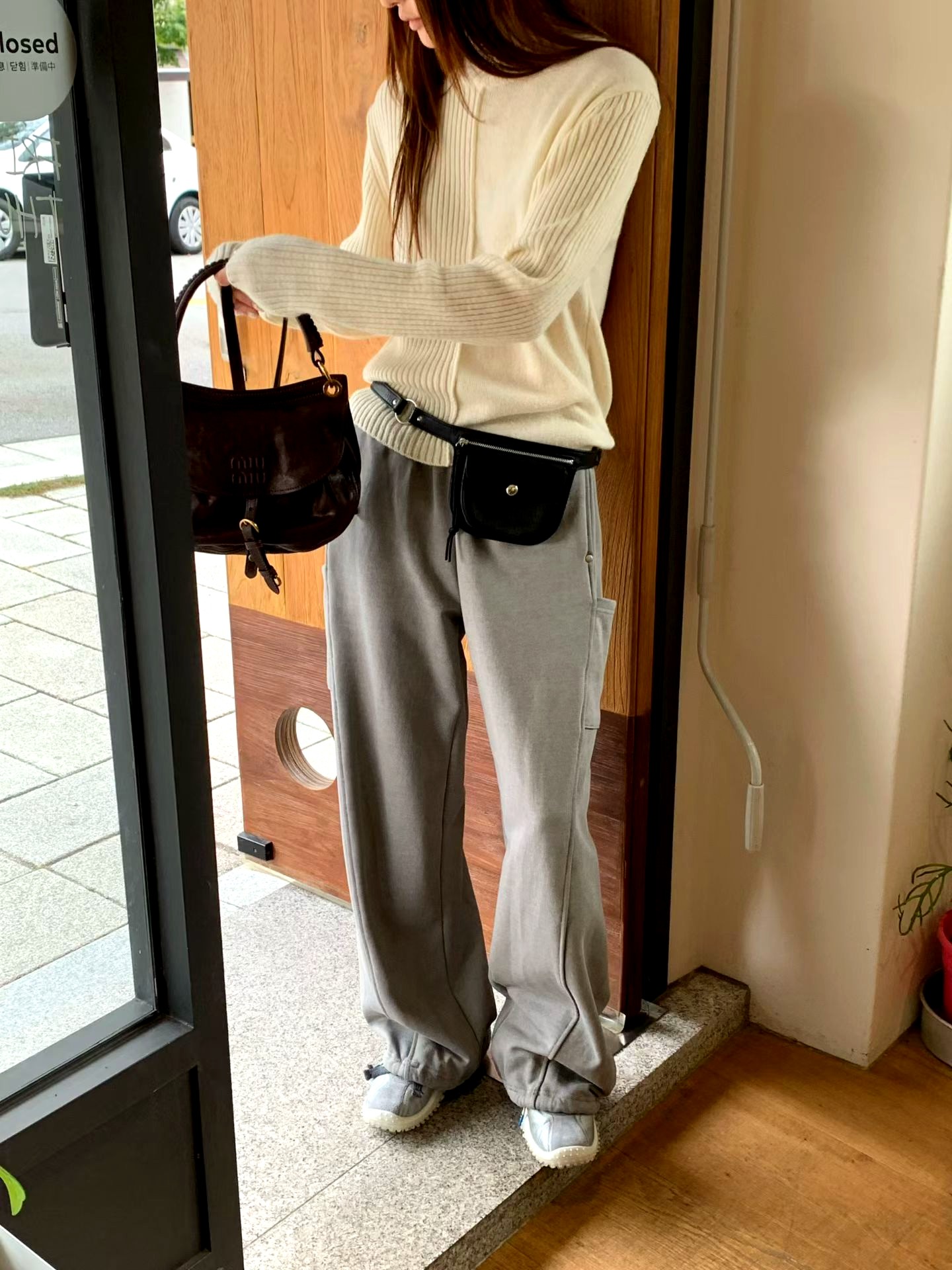 스타일리시한 캐주얼 바지 - 편안하고 다양한 일상 착용에 적합