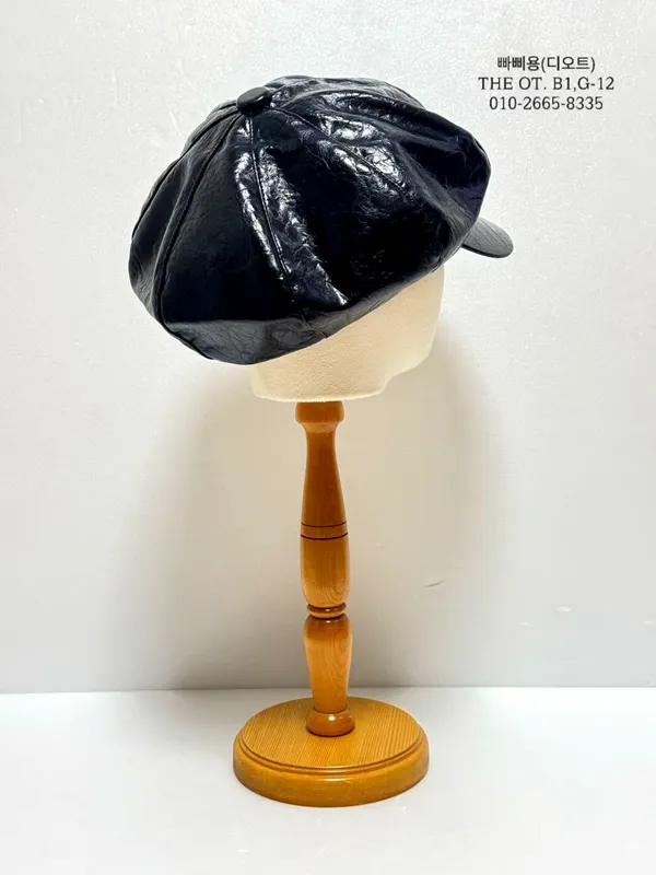 Trendy Black Women's Hat - Versatile Fashion Essential
