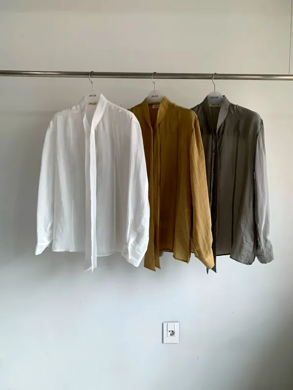 Lightweight and Breathable Women's Top, A Must-Have for Elegant Style