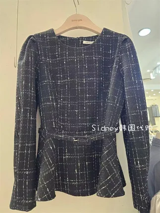 Elegant Plaid Waist-Cinching Top, Showcasing Charming Curves