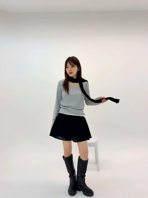 Minimalist Comfortable Long Sleeve Top for Women, Perfect for Various Occasions