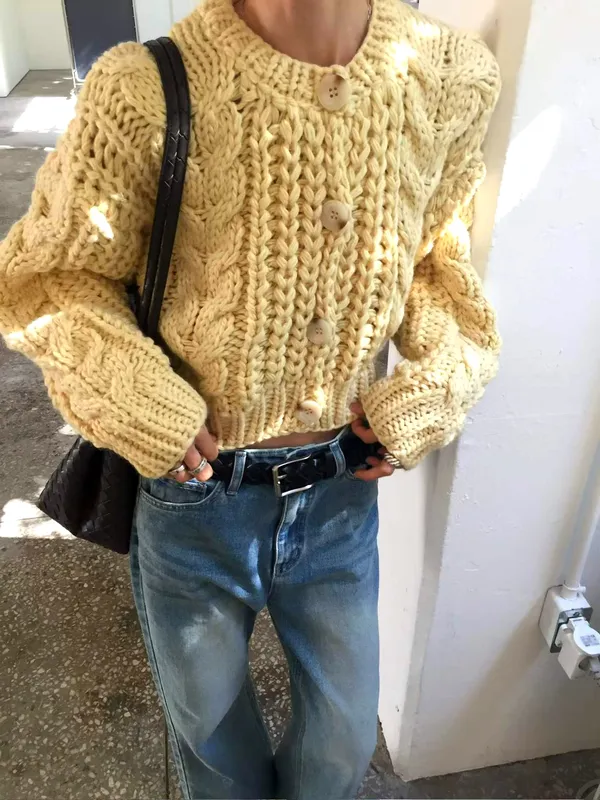 Stylish Knitted Sweater, Warm and Comfortable, Essential for Fall and Winter