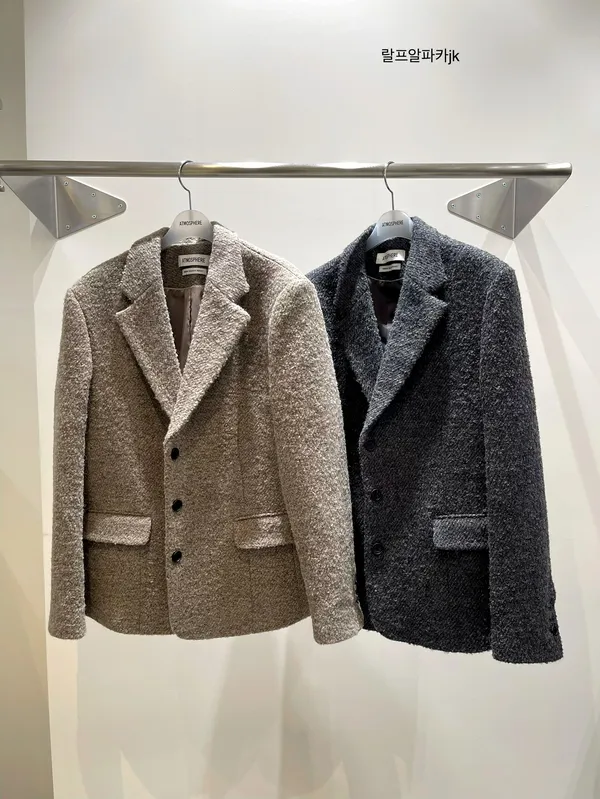 Elegant Woolen Women's Coat - Fashionable and Versatile