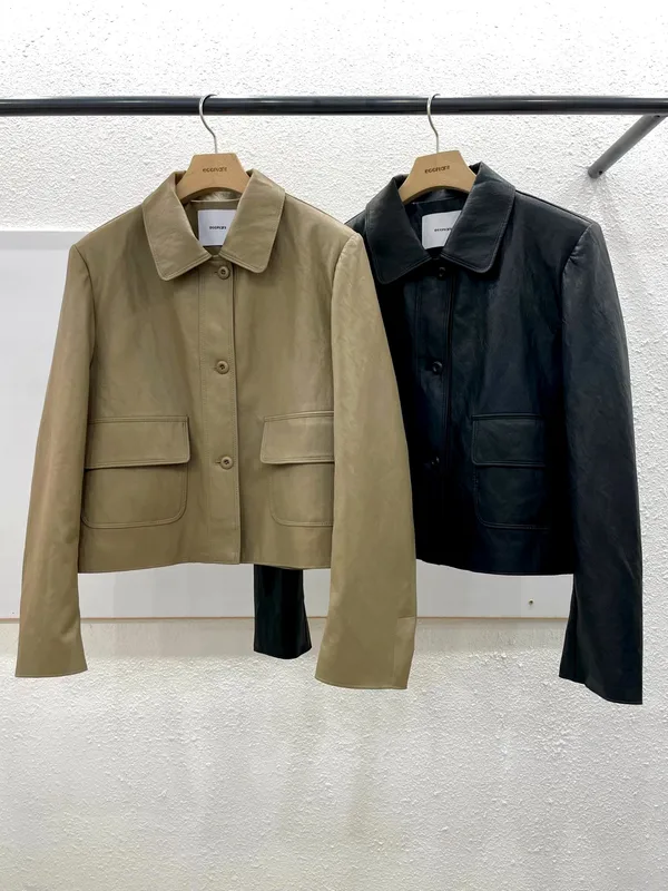 Stylish Women's Coat with Elegant Minimalist Design, Perfect for Any Outfit