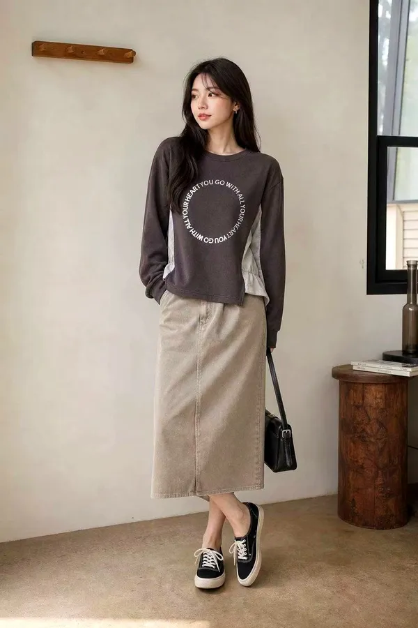 패셔너블한 캐주얼 여성 티셔츠, 편안하고 다재다능, 완벽한 스커트 매치