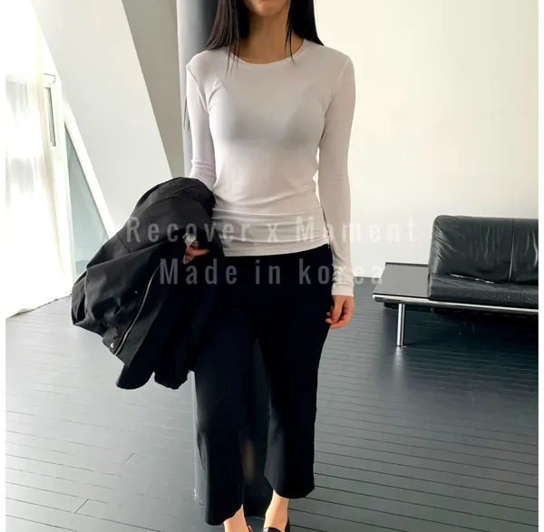 Minimalist Comfortable Women's Long Sleeve Top, Perfectly Pairs with Any Bottom