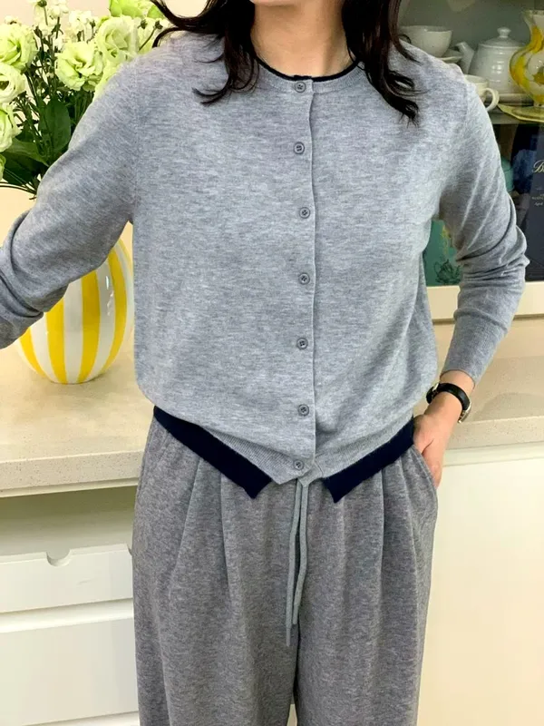 Fashionable Casual Women's Cardigan - Comfortable and Soft, Perfect for Pairing