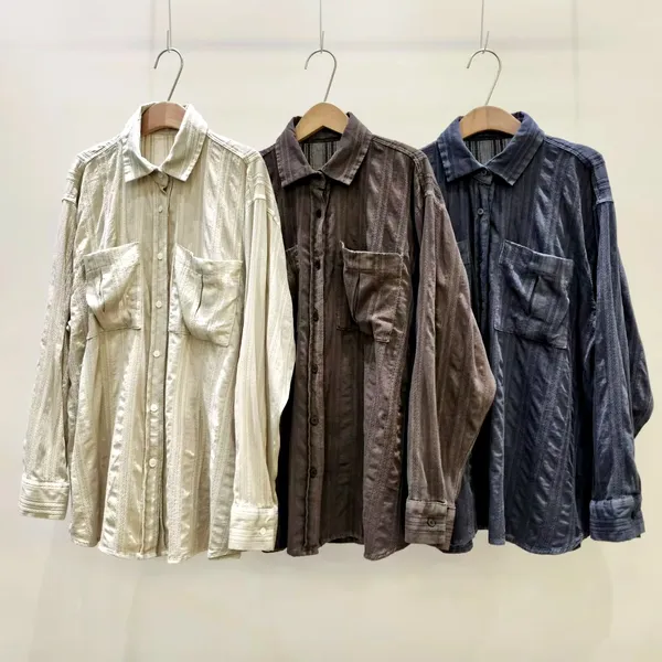 เสื้อเชิ้ตลายทางทันสมัย สง่างามและสบาย เหมาะกับหลายโอกาส