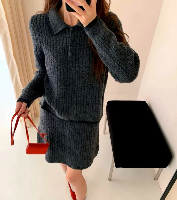 Elegant Knitted Women's Outfit Set - Fashionable Comfort for Perfect Pairing