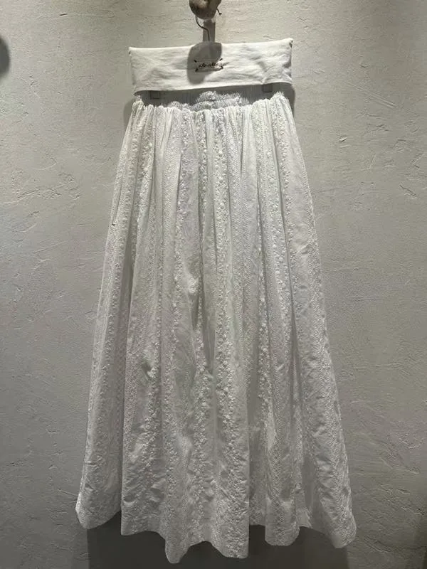 Elegant White Embroidered Maxi Dress for a Fresh Summer Look