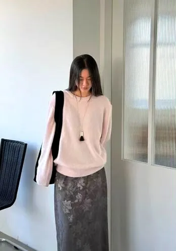 Gentle Pink Sweater, Effortlessly Pairs with Elegant Skirts