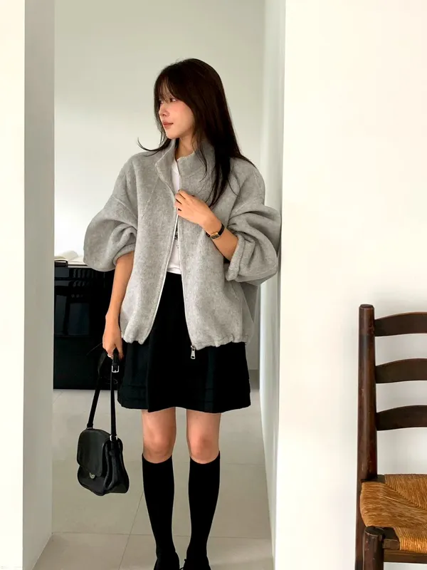 Stylish Gray Women's Jacket - Comfortable and Versatile