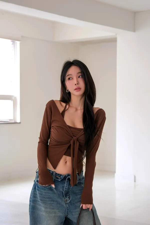 Stylish Women's Outfit Set - Elegant and Comfortable for Everyday Wear