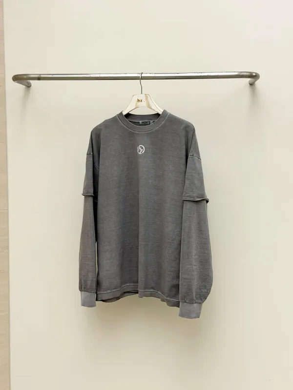 Stylish Gray Long Sleeve Shirt for Men - Comfortable and Versatile