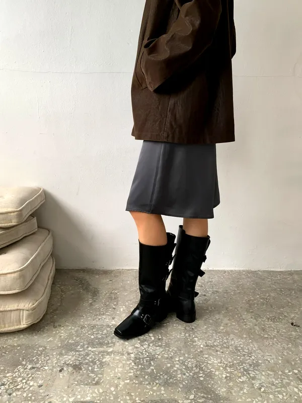 Stylish Women's Boots - Elegant and Comfortable