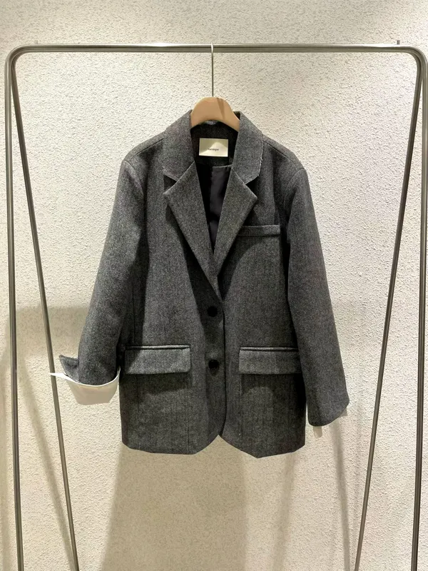 Elegant Women's Jacket in Classic Gray Design