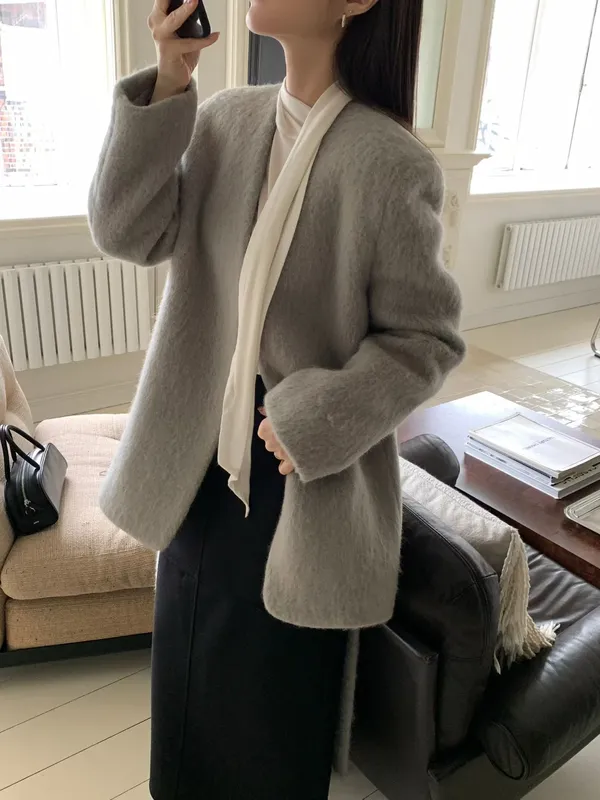 Elegant Women's Jacket - Soft and Comfortable for Perfect Pairing