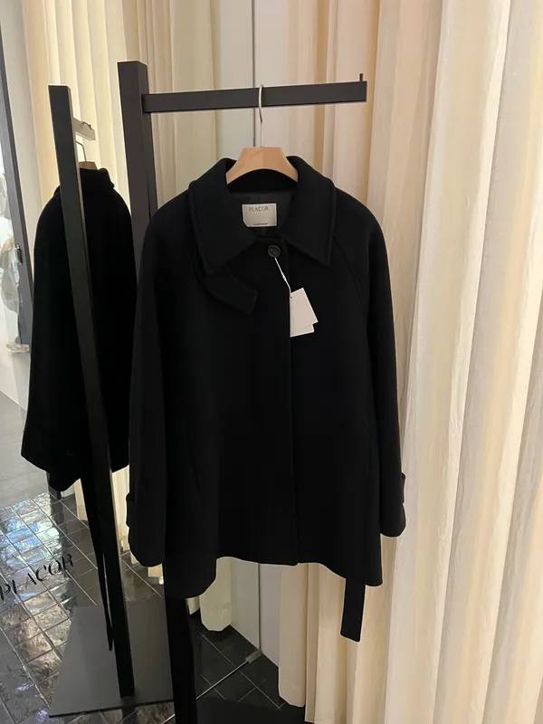 Elegant Black Wool Cashmere Half Coat