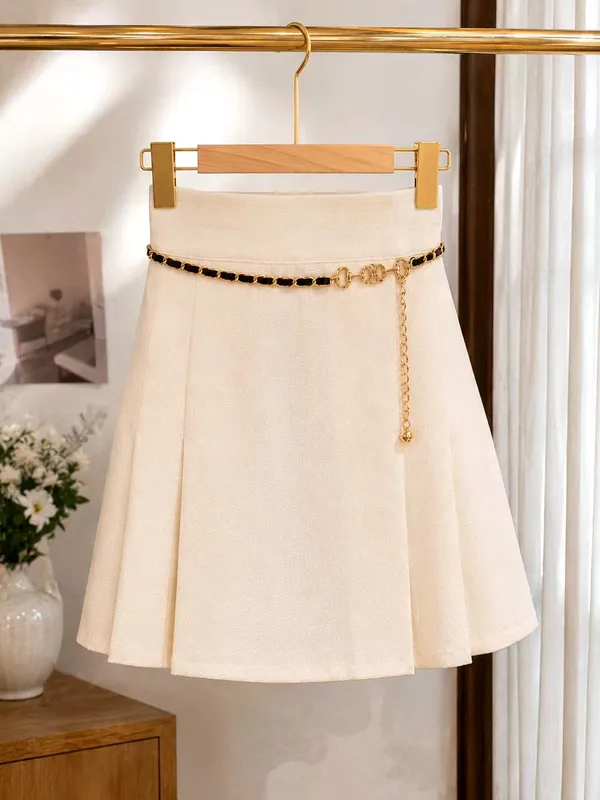 Elegant Women's Short Skirt - Fashionable and Versatile