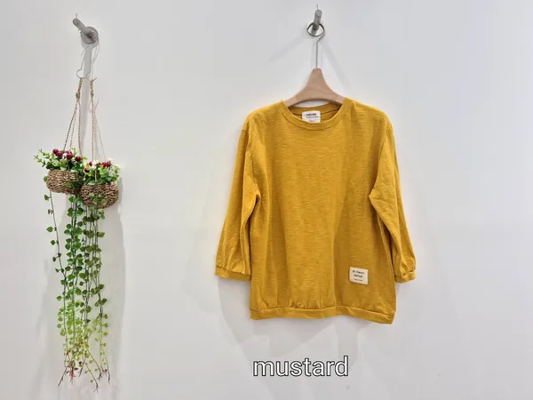 Trendy Casual Women's Top, Comfortable and Versatile