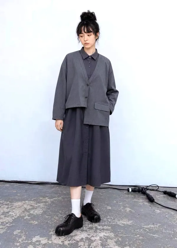 Fashionable Minimalist Women's Dress, Elegant Style for Various Occasions