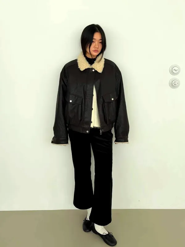 Stylish Women's Jacket Coat, Warm and Comfortable, Classic Black Design