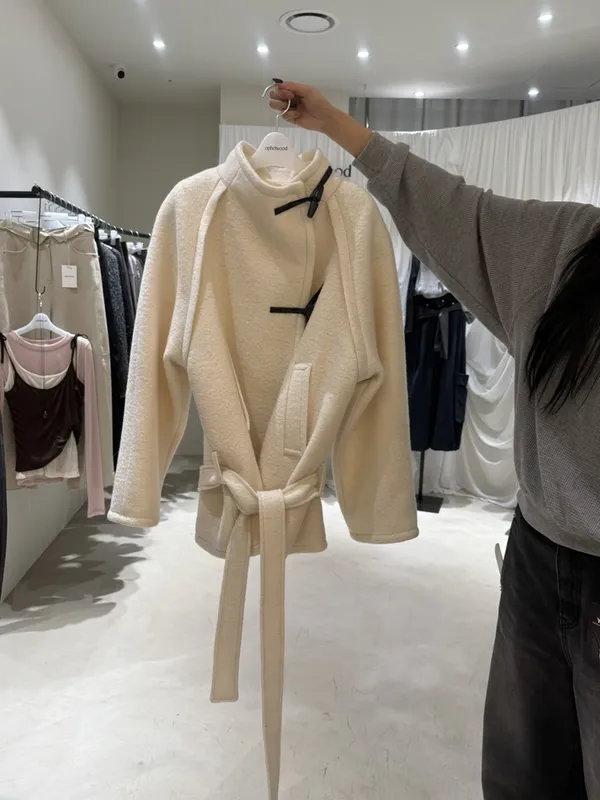 Warm and Cozy Plush Jacket, Fashionable and Versatile