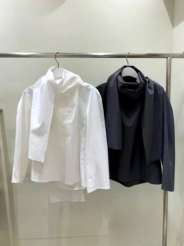 Elegant and Versatile Women's Shirt - Minimalist Fashion